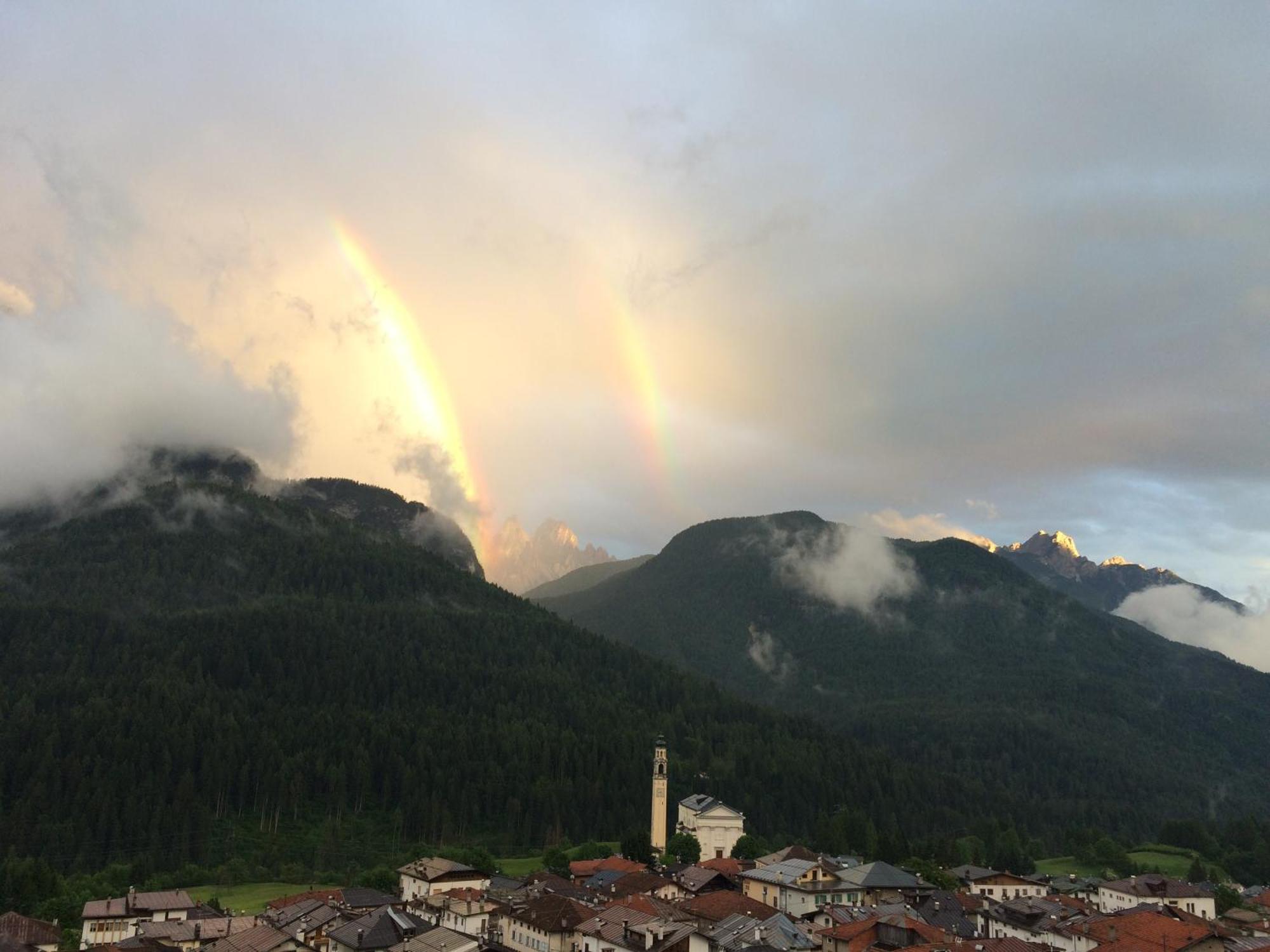 Fra Rose E Mughi Bed & Breakfast Domegge di Cadore Exterior photo