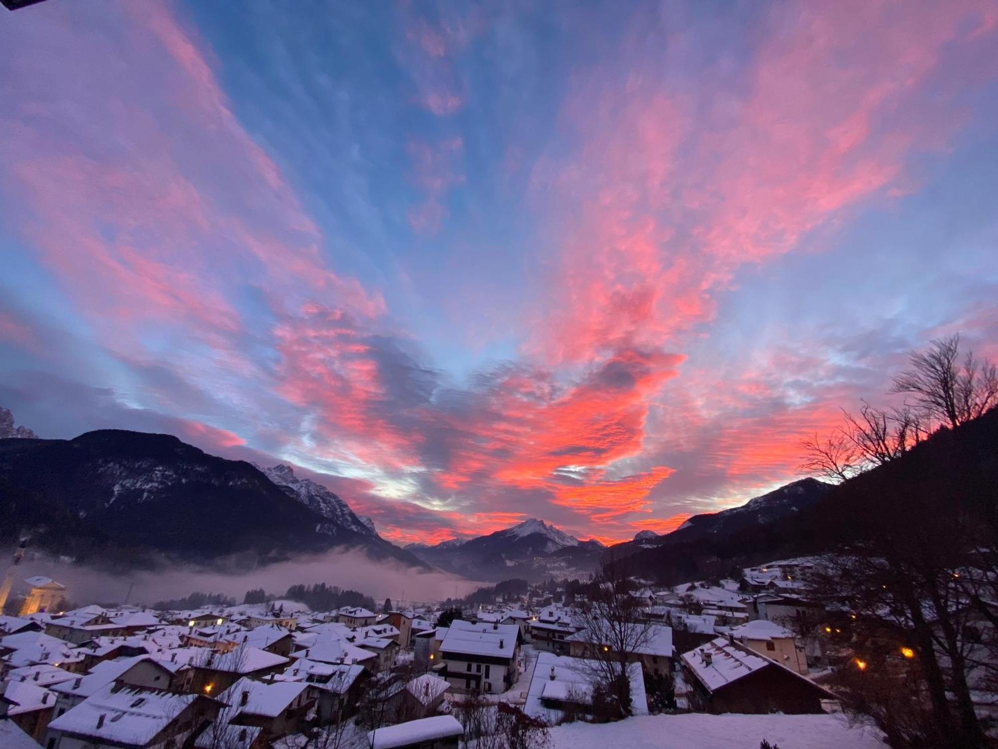 Fra Rose E Mughi Bed & Breakfast Domegge di Cadore Exterior photo