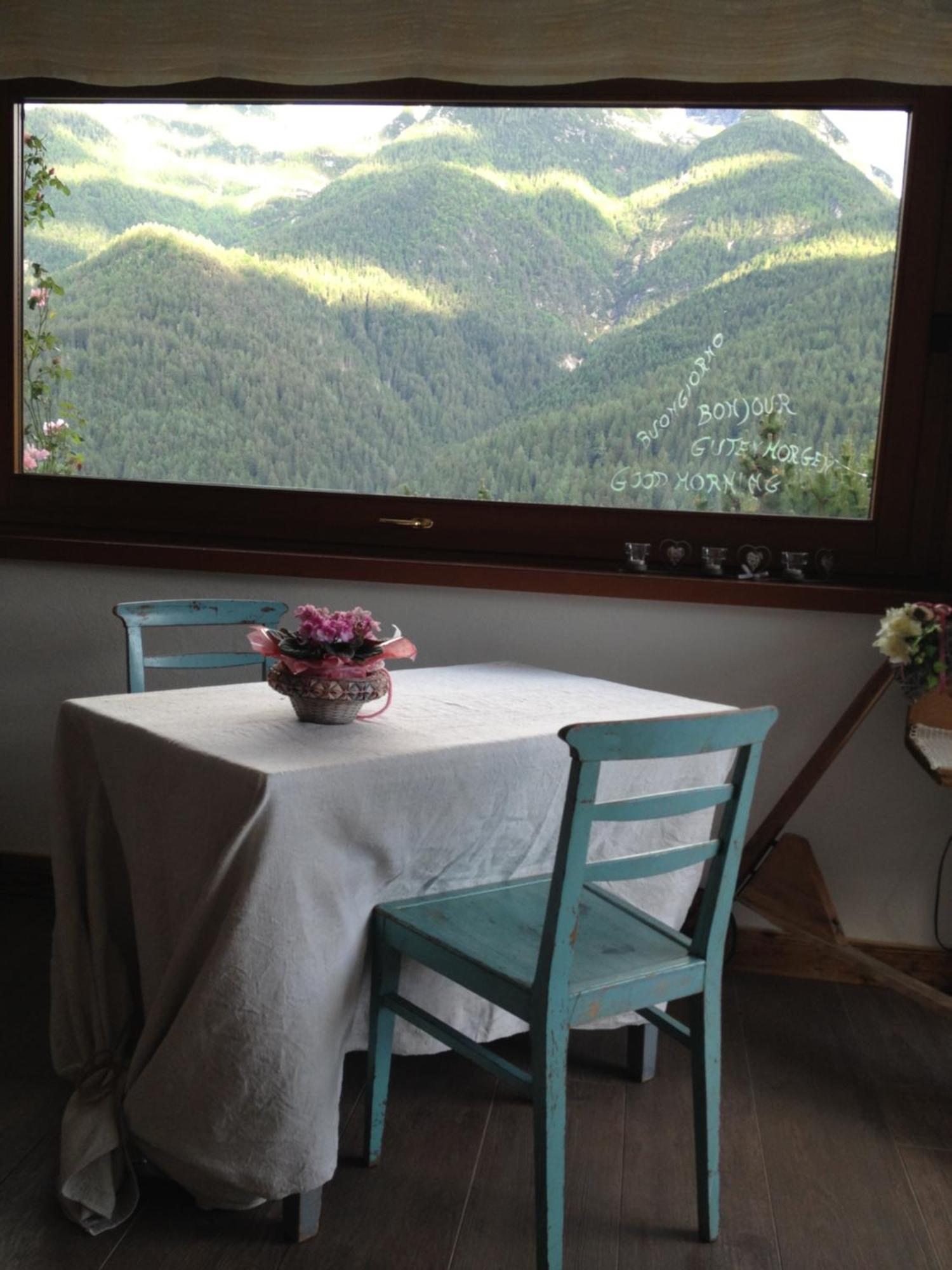 Fra Rose E Mughi Bed & Breakfast Domegge di Cadore Exterior photo